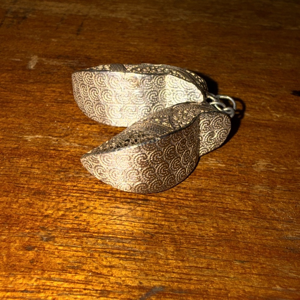Vintage sterling silver Filigree Shoe charm - Picture 3 of 3